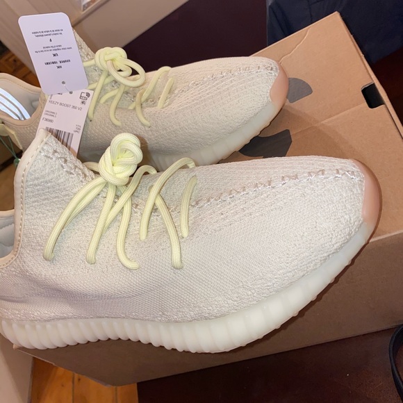 Butter yellow mens size yeezy 350v